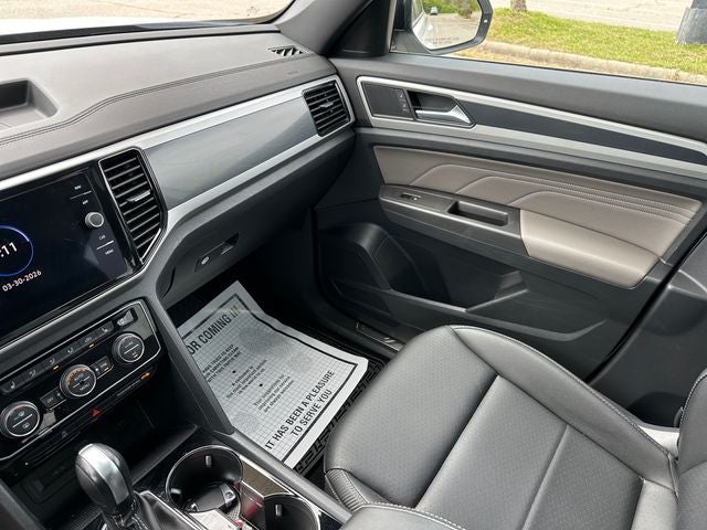 2023 Volkswagen Atlas Cross Sport 2.0T SEL R-Line