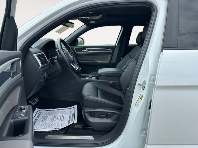 2023 Volkswagen Atlas Cross Sport 2.0T SEL R-Line