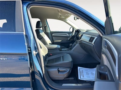 2022 Volkswagen Atlas 3.6L V6 SE w/Technology