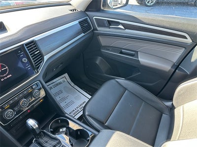 2022 Volkswagen Atlas 3.6L V6 SE w/Technology