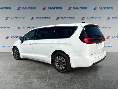 2024 Chrysler Pacifica Hybrid Select