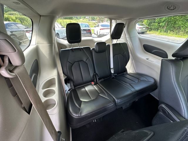 2024 Chrysler Pacifica Hybrid Select