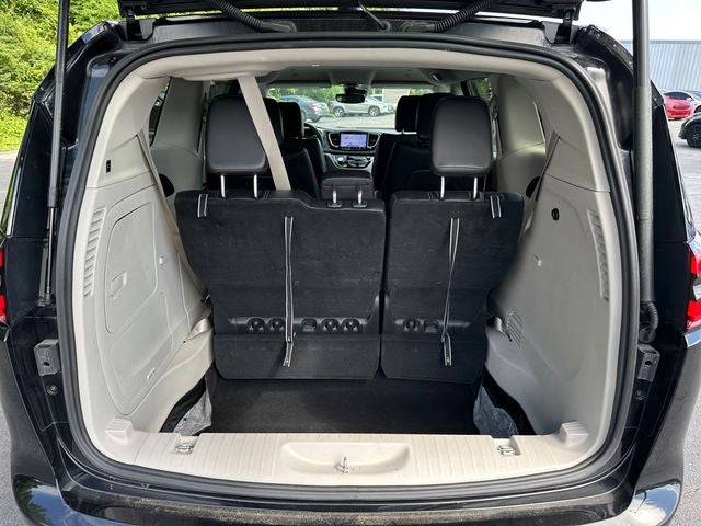 2024 Chrysler Pacifica Hybrid Select