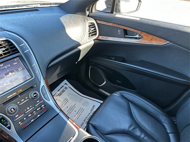 2019 Lincoln Nautilus Select