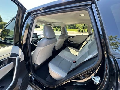 2021 Toyota RAV4 XLE Premium