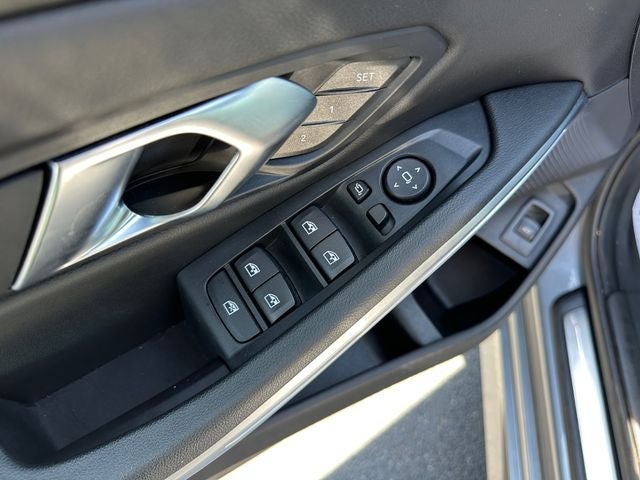 2025 BMW 3 Series 330i
