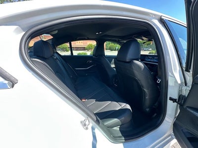 2025 BMW 3 Series 330i