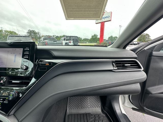 2024 Toyota Camry Hybrid SE