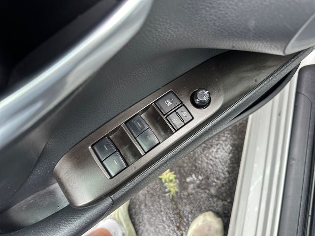 2024 Toyota Camry Hybrid SE