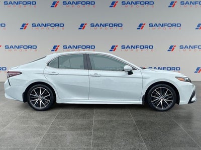 2024 Toyota Camry Hybrid SE