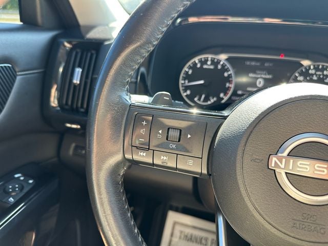 2022 Nissan Pathfinder SV