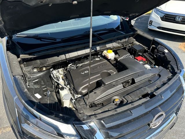 2022 Nissan Pathfinder SV