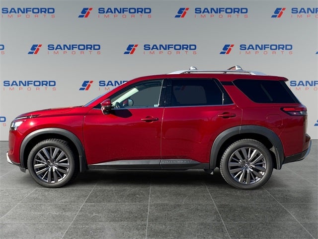 2023 Nissan Pathfinder SL