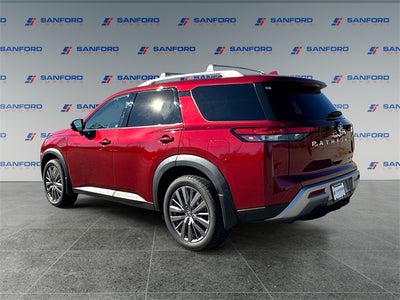 2023 Nissan Pathfinder SL