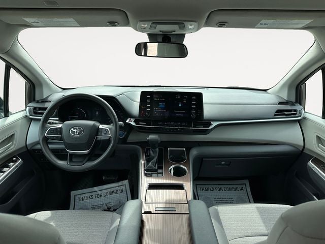 2021 Toyota Sienna LE 8 Passenger