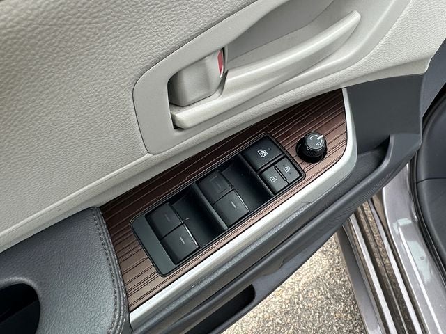 2021 Toyota Sienna LE 8 Passenger