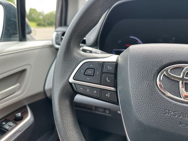 2021 Toyota Sienna LE 8 Passenger