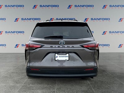 2021 Toyota Sienna LE 8 Passenger