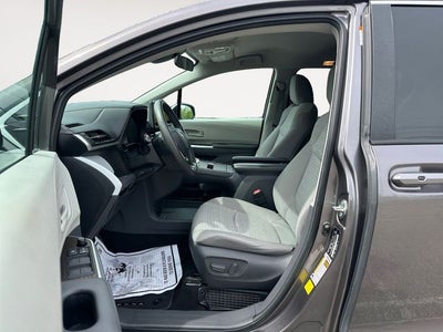 2021 Toyota Sienna LE 8 Passenger
