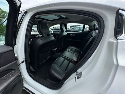 2022 Volvo S60 B5 Inscription