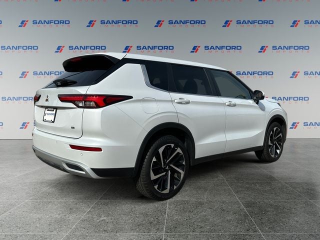2023 Mitsubishi Outlander SE