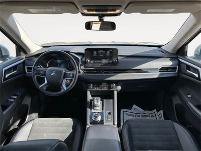 2024 Mitsubishi Outlander SE