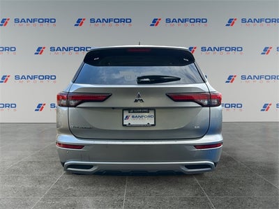 2024 Mitsubishi Outlander SE