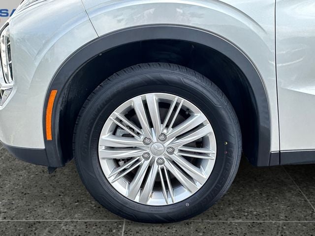 2022 Mitsubishi Outlander ES
