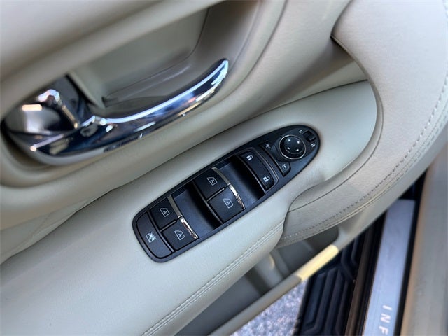 2023 INFINITI QX80 Sensory