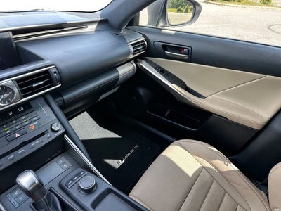 2020 Lexus IS 300 F sport