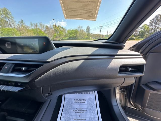 2022 Lexus UX 200 Base
