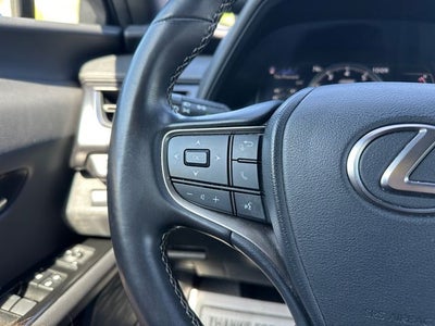 2022 Lexus UX 200 Base