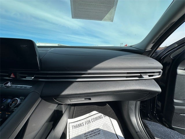 2022 Hyundai Elantra Limited