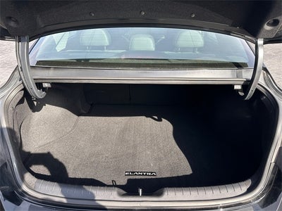 2022 Hyundai Elantra Limited