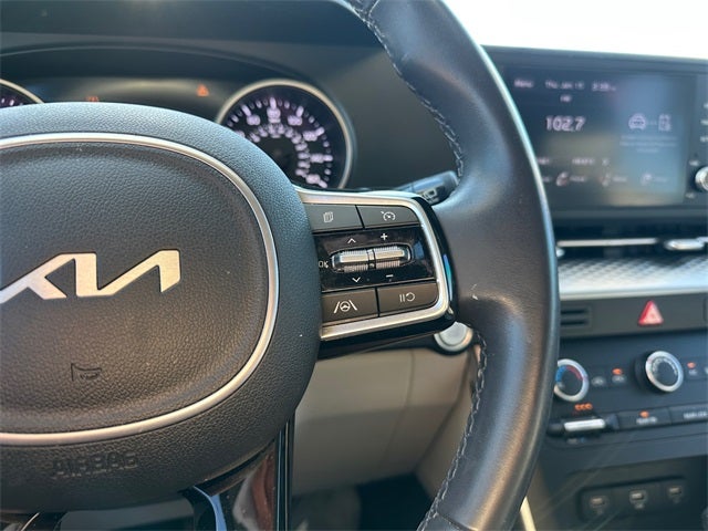 2024 Kia Carnival LX