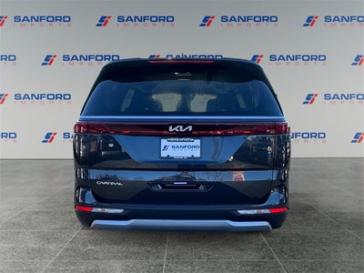 2024 Kia Carnival LX