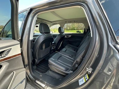 2019 Audi Q7 45 Premium Plus quattro