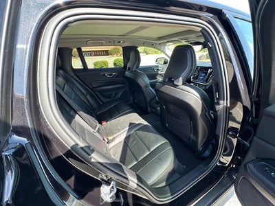 2021 Volvo V60 Cross Country T5