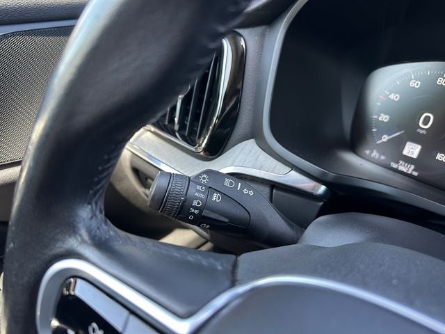 2021 Volvo V60 Cross Country T5