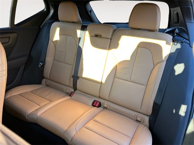 2022 Volvo XC40 T5 Inscription