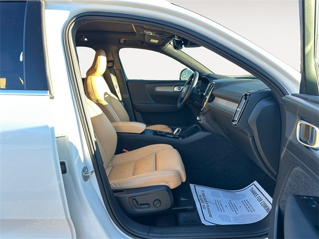 2022 Volvo XC40 T5 Inscription