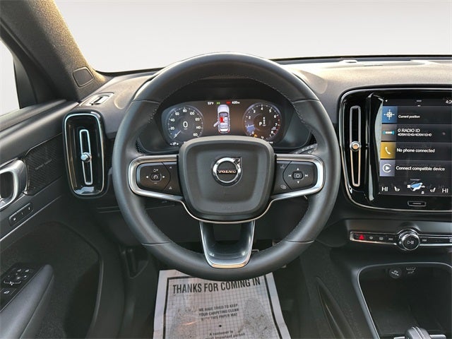 2022 Volvo XC40 R-Design