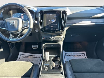 2021 Volvo XC40 R-Design