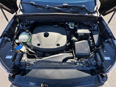 2021 Volvo XC40 R-Design