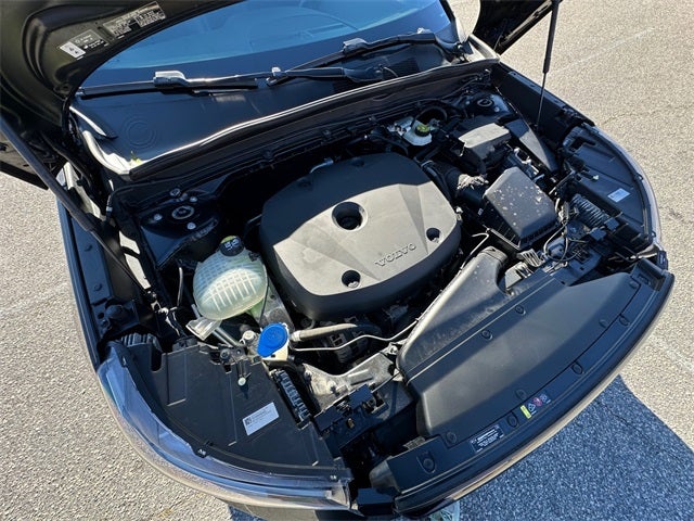 2021 Volvo XC40 R-Design