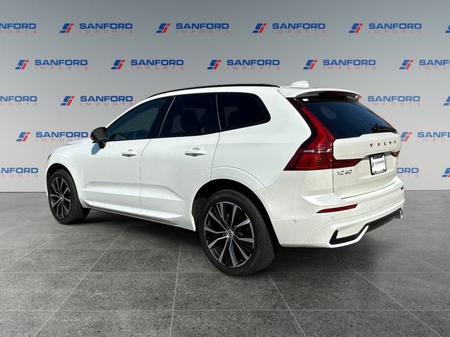 2023 Volvo XC60 B5 Plus Dark Theme