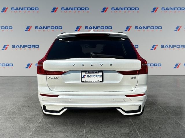 2023 Volvo XC60 B5 Plus Dark Theme
