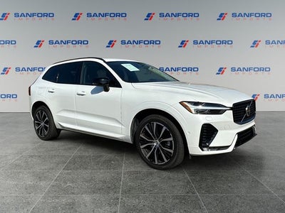 2023 Volvo XC60 B5 Plus Dark Theme
