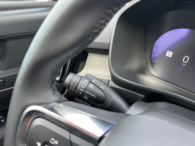 2023 Volvo XC40 B5 Plus Bright Theme