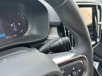 2023 Volvo XC40 B5 Plus Bright Theme